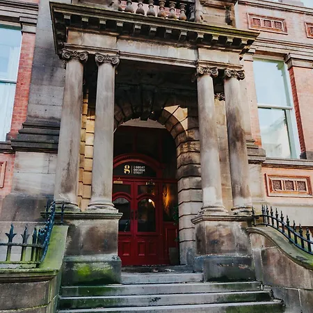 Apartment 2bed In Leeds Centre *