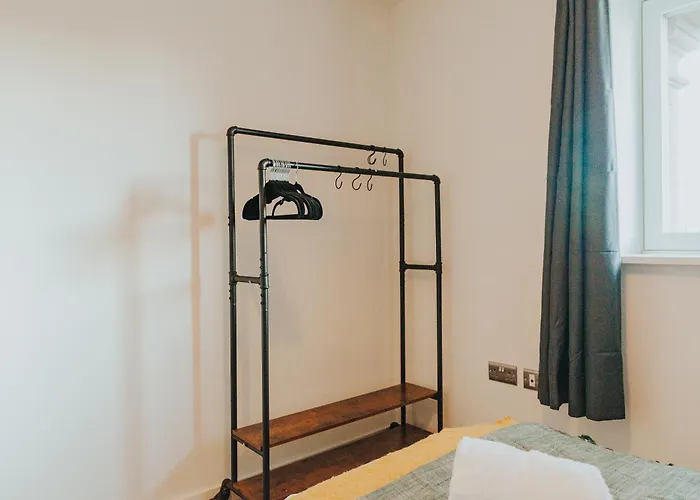 2bed In Centre דירה